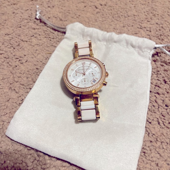 Michael Kors White/Gold Watch - Picture 8 of 10